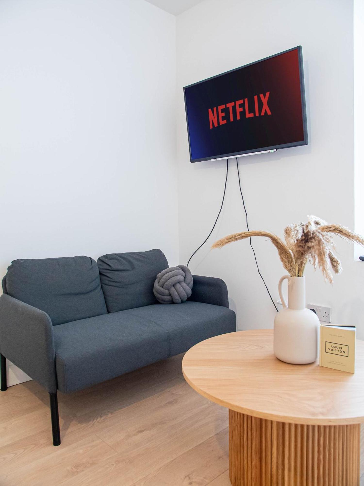 Belgian Studio Apt 2 Huddersfield Bagian luar foto