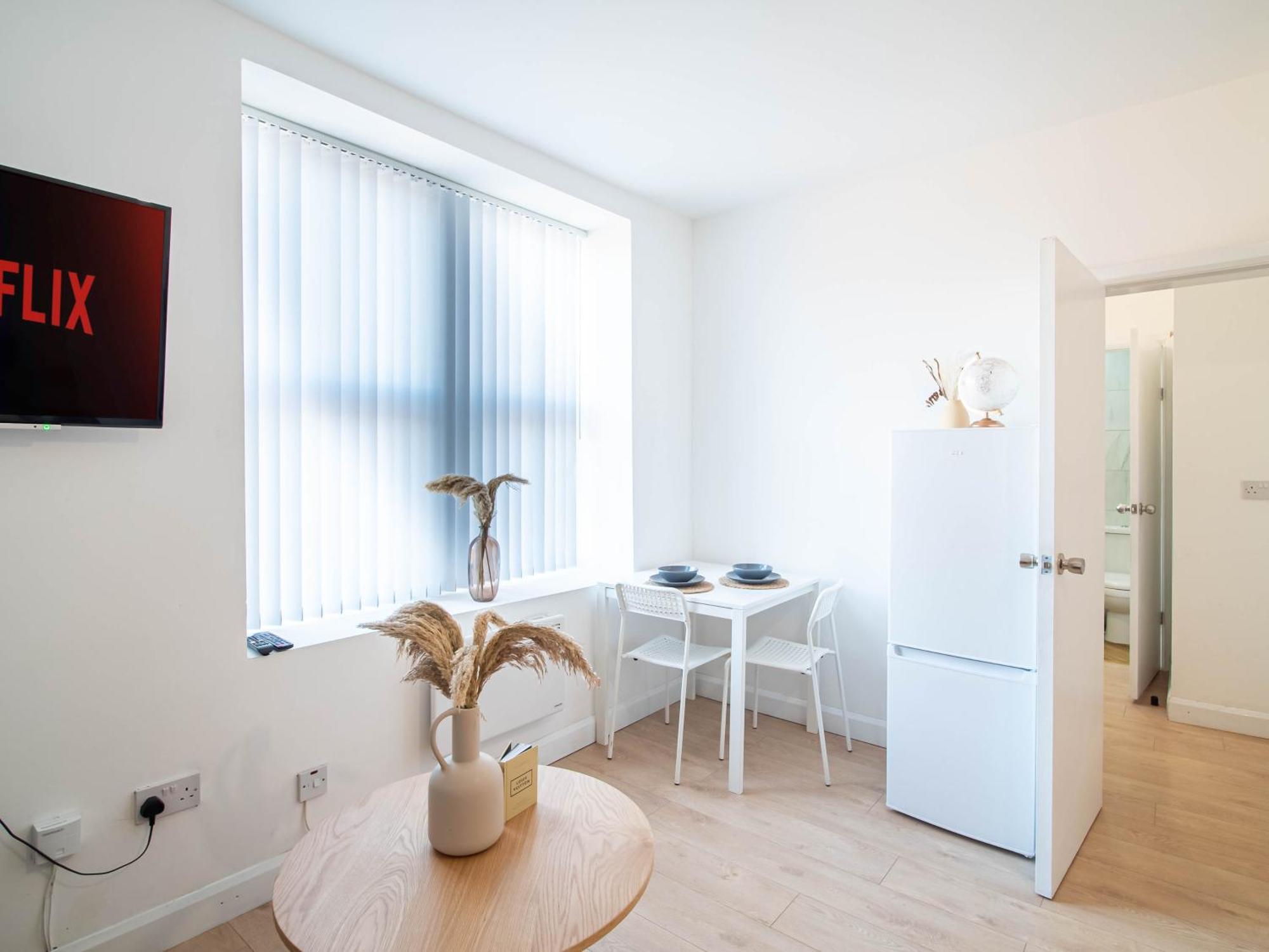 Belgian Studio Apt 2 Huddersfield Bagian luar foto