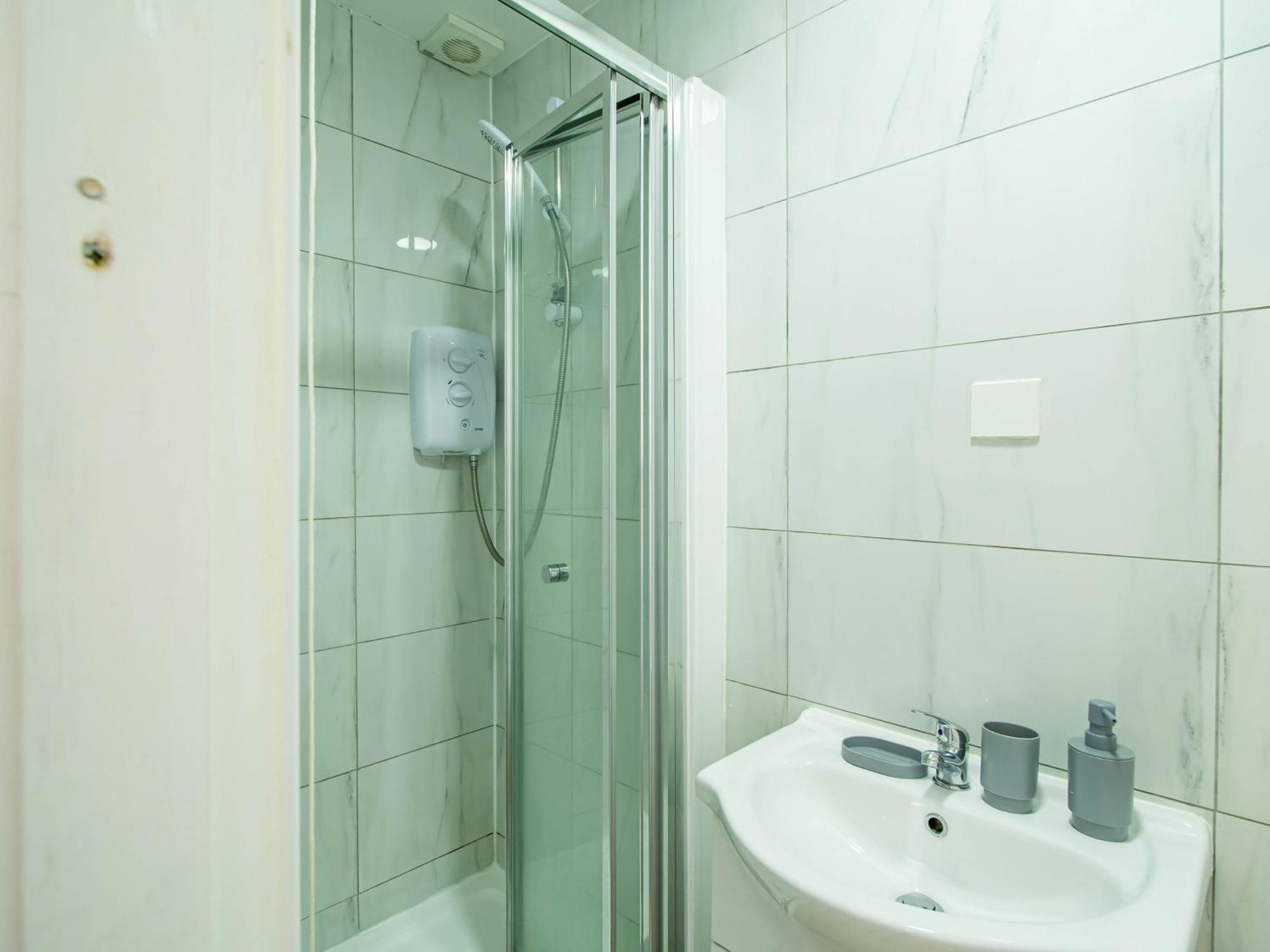 Belgian Studio Apt 2 Huddersfield Bagian luar foto