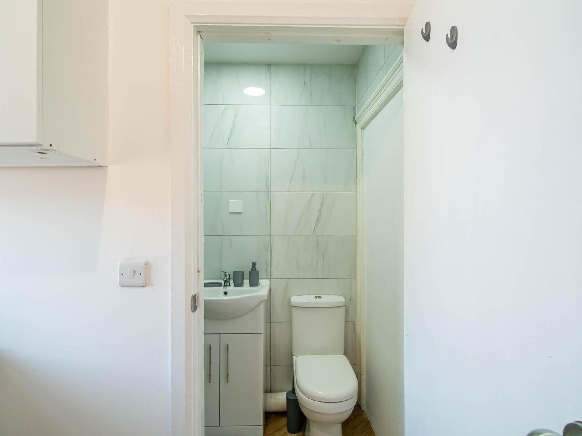 Belgian Studio Apt 2 Huddersfield Bagian luar foto